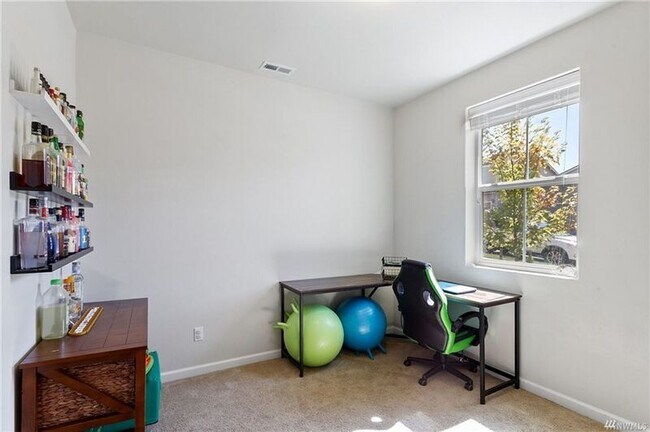 Foto del edificio - 9009 169th St NE