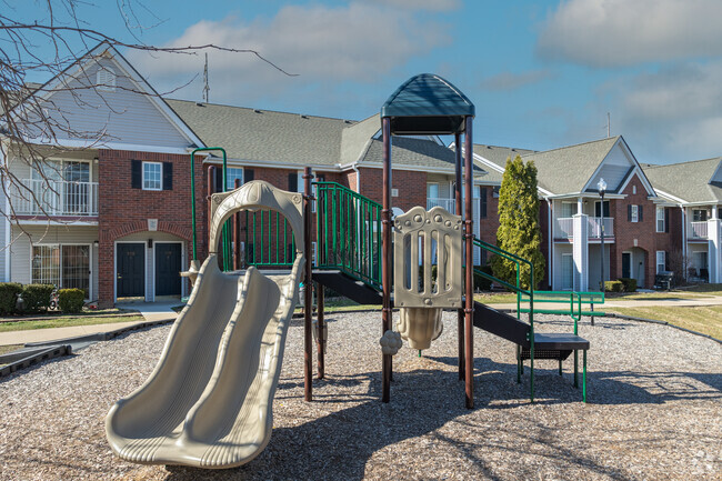 ¡Área de juegos para niños - Creekside Park