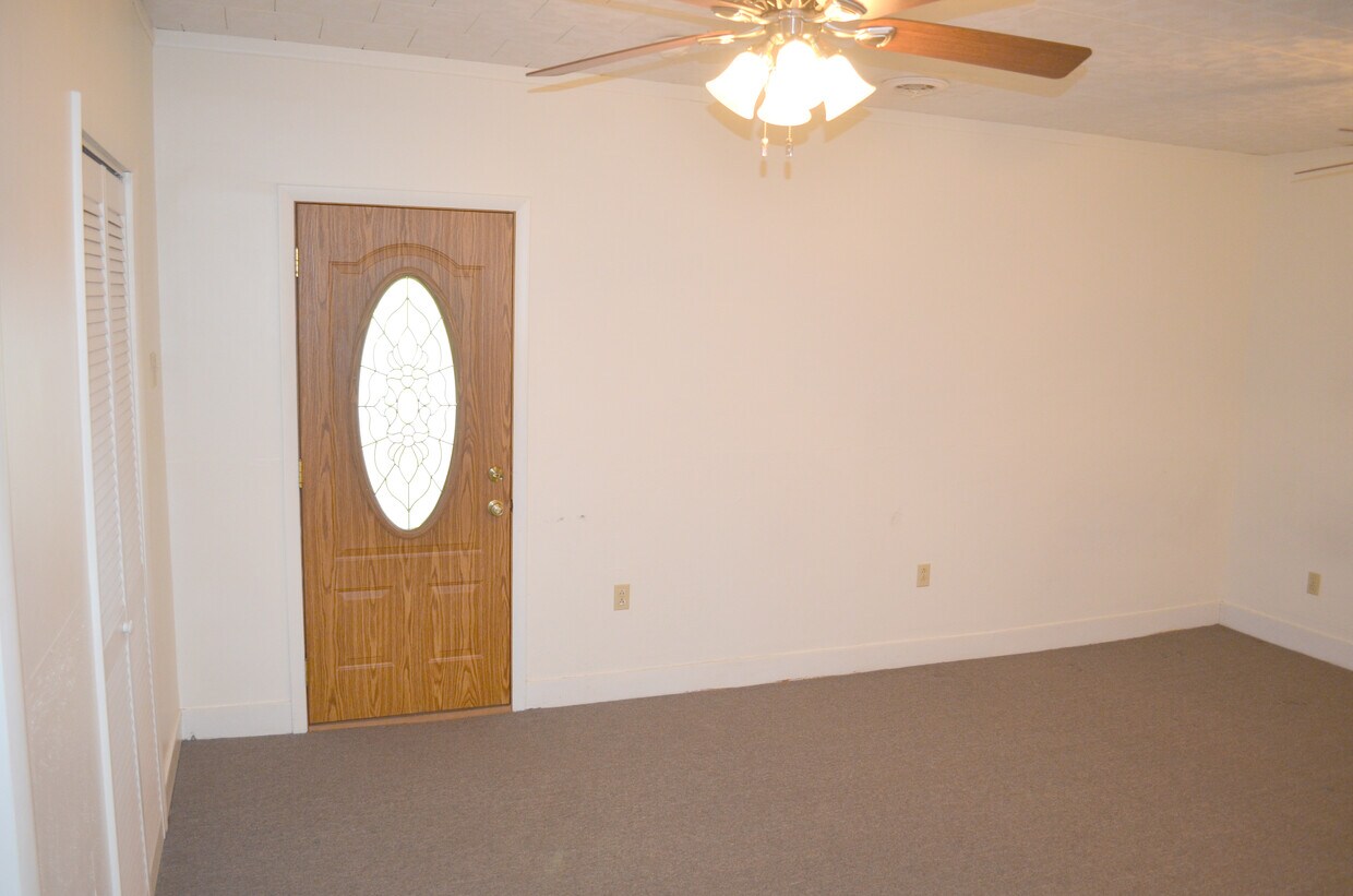 Primary Photo - 78 Wonder Hills Dr