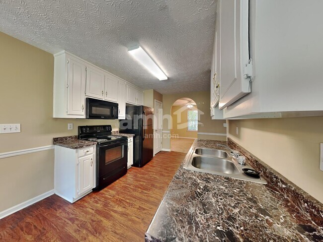 Foto del edificio - 4765 Beaver Rd