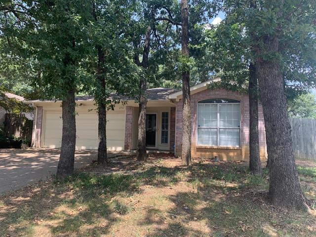 Primary Photo - 1204 Cardinal Oaks Dr