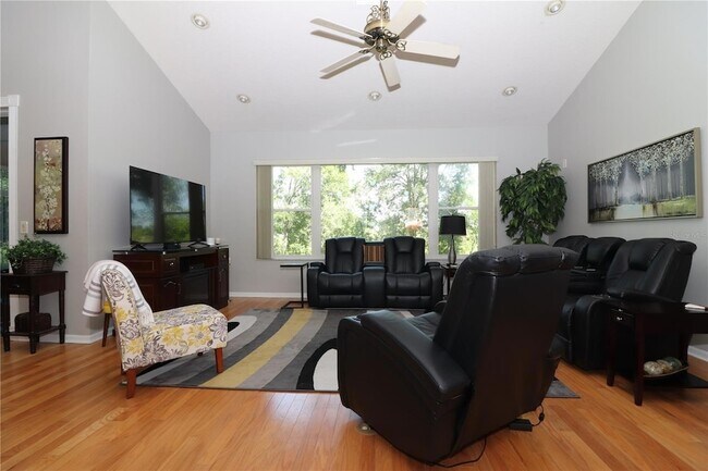 Foto del edificio - 5352 Royal Stuart Ct
