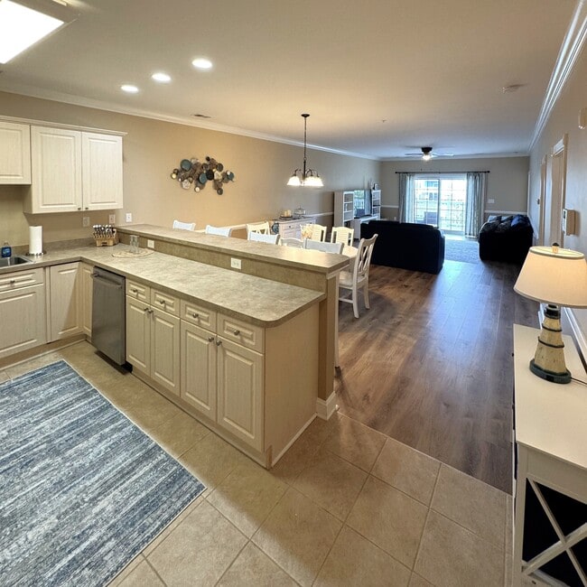 Building Photo - 4875 Luster Leaf Cir