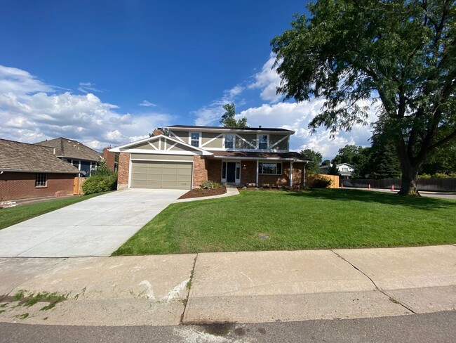 Building Photo - Updated Spacious Palos Verde Home