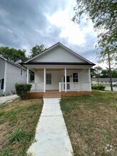 Building Photo - 501 S Lyerly St