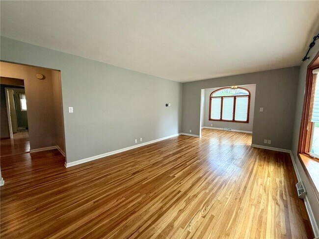 Foto del edificio - 225 Sunrise Blvd