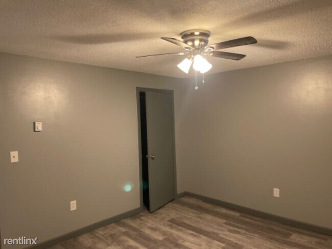Building Photo - 2 br, 1 bath Condo - 15 Wildwood St. Apt 24