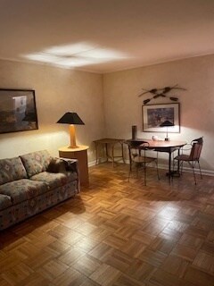 Foto del edificio - 2135 Central St