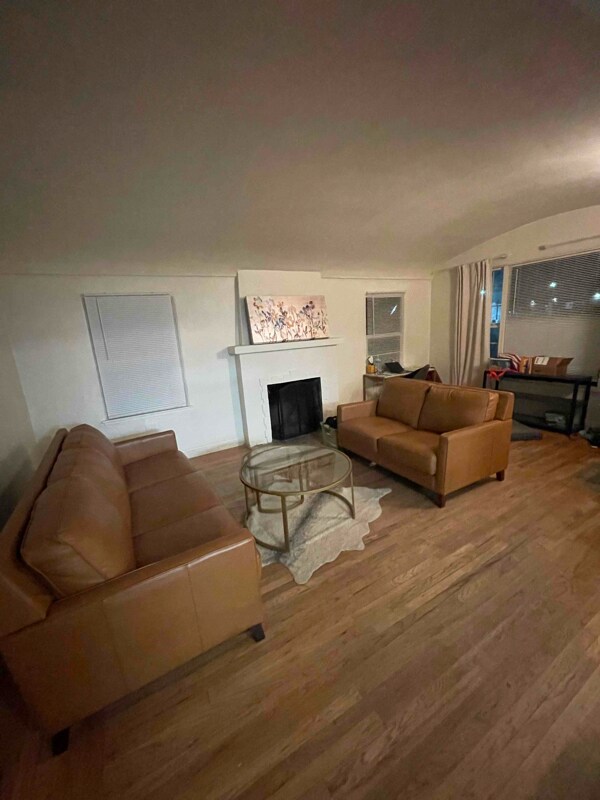 Foto del edificio - 116 Maynell Ave