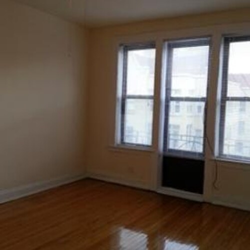 Foto del edificio - 620 W Addison St