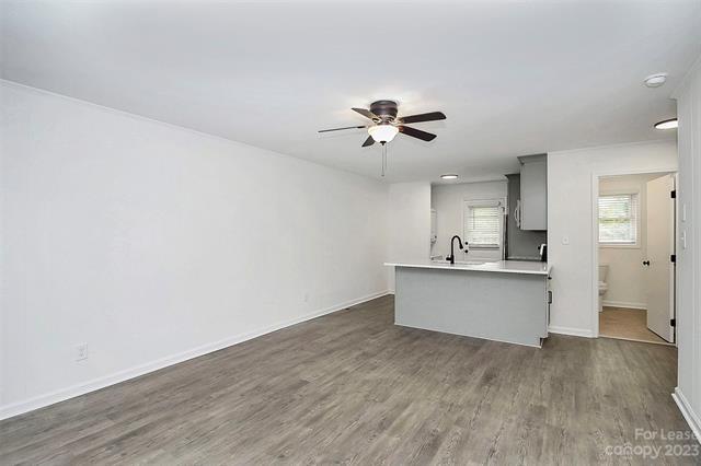 Foto del edificio - 2685 Aden Ave