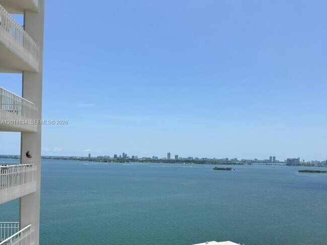 Foto del edificio - 4000 Towerside Terrace