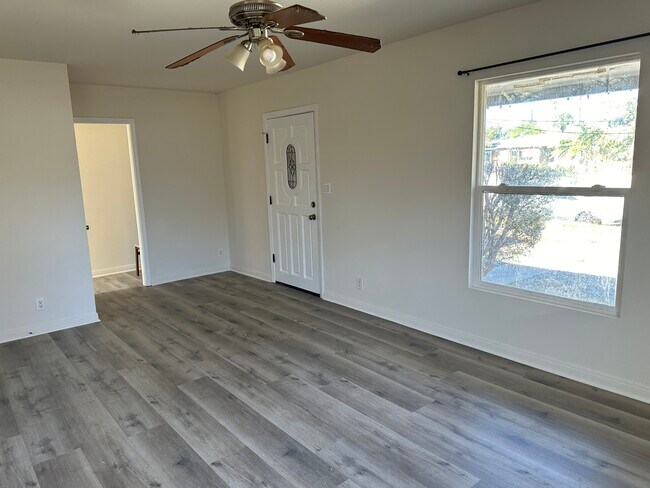 Living Room - 19912 Saticoy St
