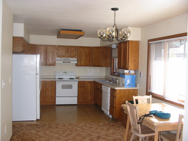 40 Main St Unit 5, Paonia, CO 81428 Apartment for Rent in Paonia, CO