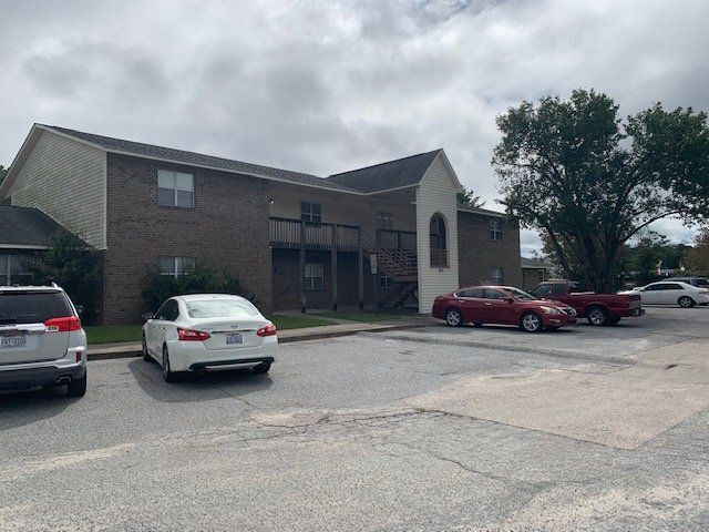 Building Photo - 3103 Sherwin Dr