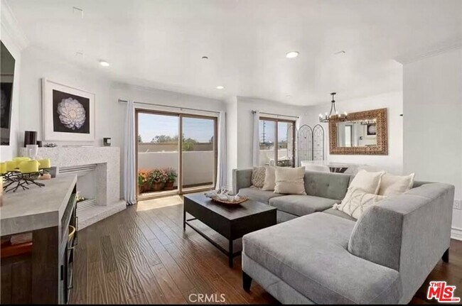 Foto del edificio - 1621 Barry Ave