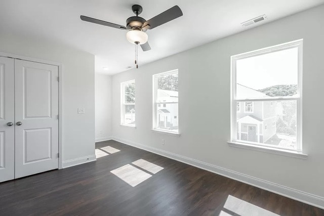 Building Photo - 5551 Stream Ln