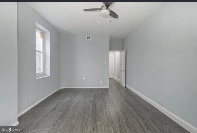Foto del edificio - 5847 Willows Ave