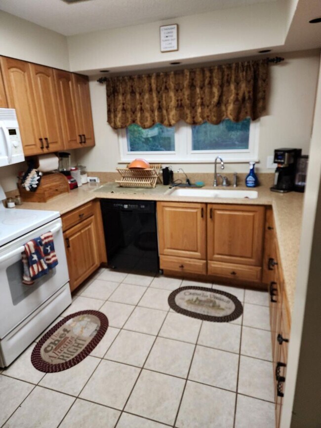 Foto del edificio - Knoxville 37922 - call Howard Grower 865-7...