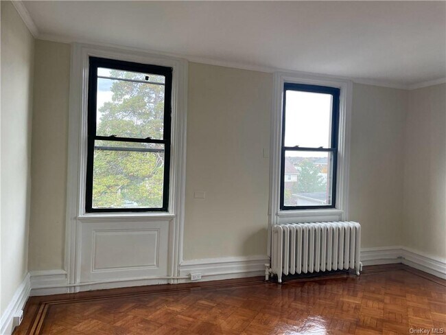 Building Photo - 22 Soundview St