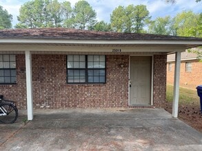 Building Photo - 2509 Simms St