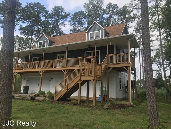Building Photo - 6 br, 3 bath House - 213 Bay Tree Beach Road
