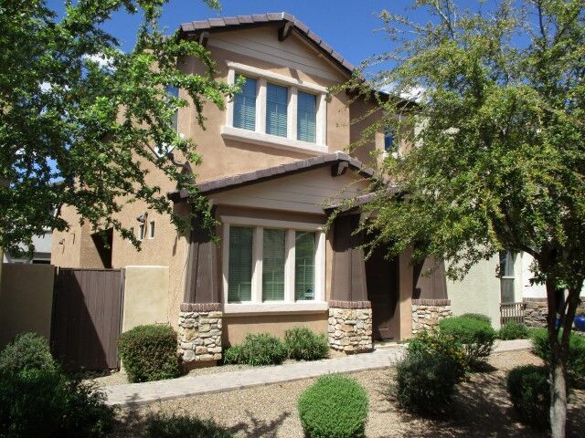 Primary Photo - 2040 E. Heartwood Lane
