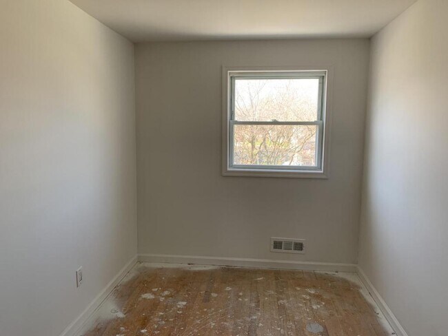 Building Photo - 1460 Battett Rd