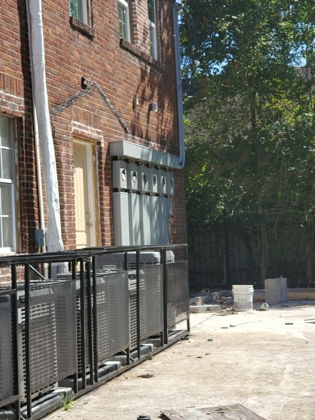 Foto del edificio - 2602 Isabella St