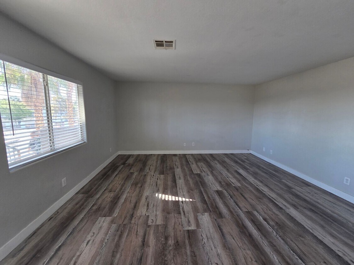 Building Photo - 2201 James Bilbray Dr