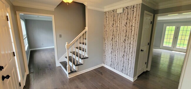 Foto del edificio - 1645 Wolverine Ln