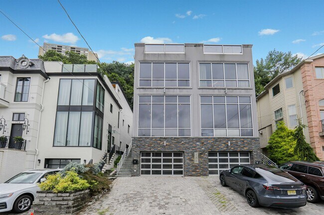 Foto del edificio - 760 Undercliff Ave