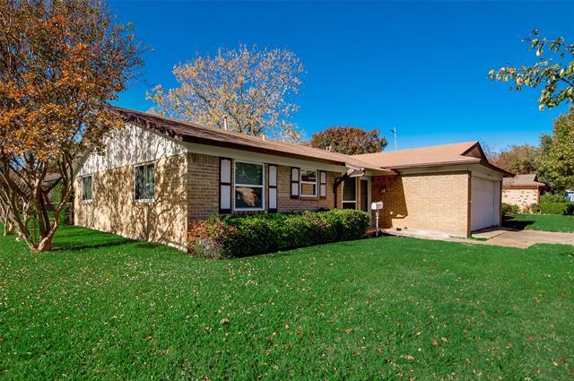 Building Photo - 4929 Pinehurst Dr
