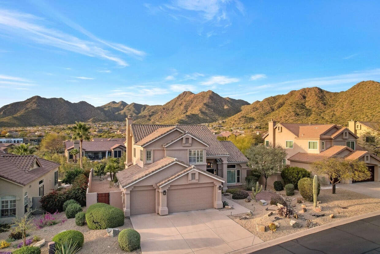 Foto principal - 13744 E Lupine Ave