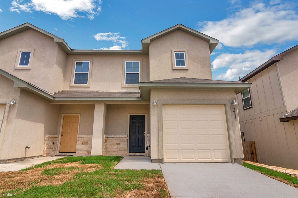 200 Peruna Dr, Marble Falls, TX 78654 Townhome Rentals in Marble