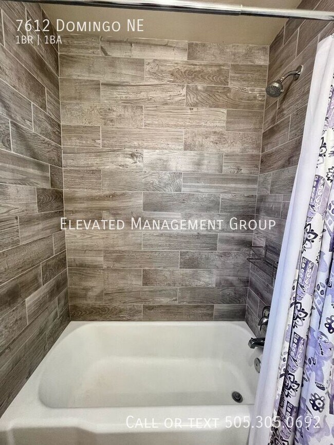 Foto del edificio - 7612 Domingo Rd NE