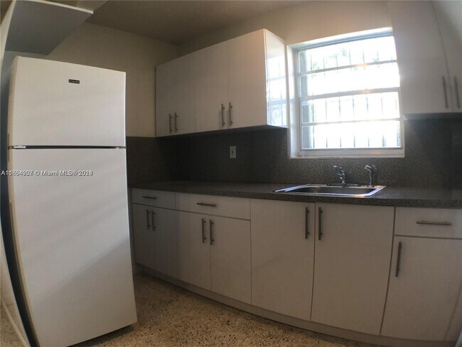 Foto del edificio - 2969 Southwest 23rd Street Apt #2, Miami, ...