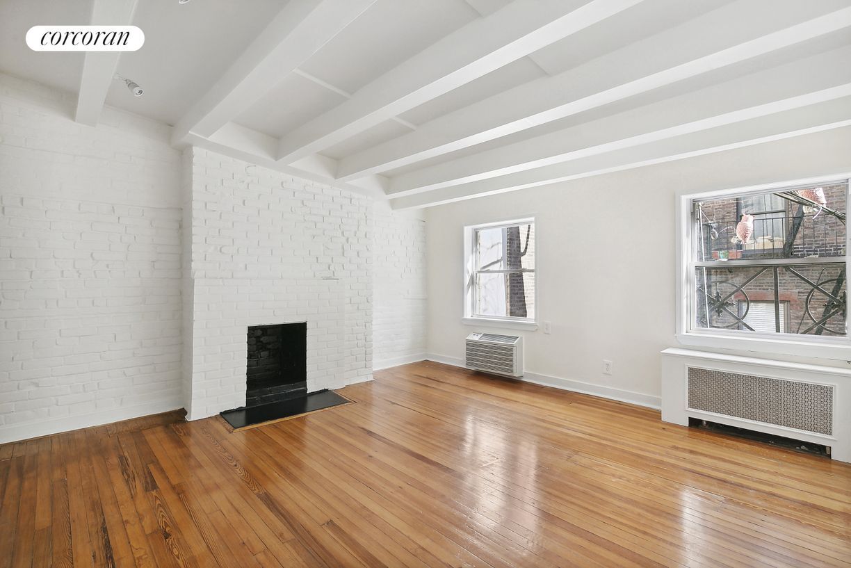 Primary Photo - 5 Minetta St