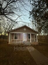 Building Photo - 1227 Fairfield Dr