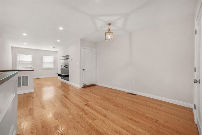 Foto del edificio - 50 Main St