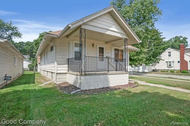 Building Photo - 1102 S Wilson Ave