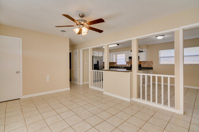Building Photo - Charming 3 Bedroom, Available Now