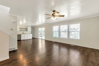 Building Photo - 308 Steep Mountain Dr