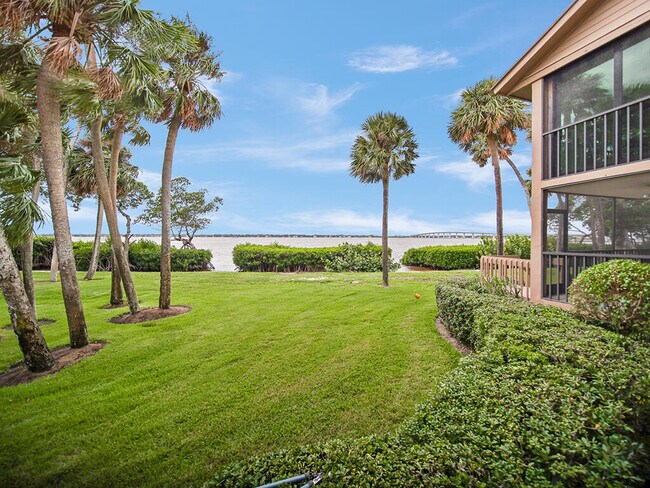 Foto del edificio - 234 NE Edgewater Dr