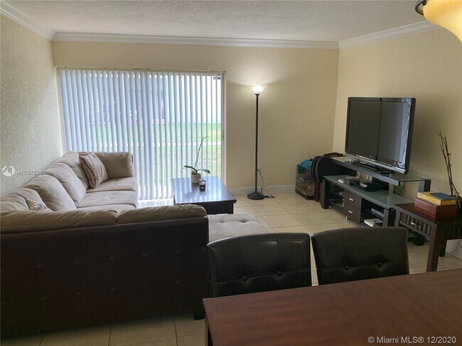 Building Photo - 7226 SW 94th Pl