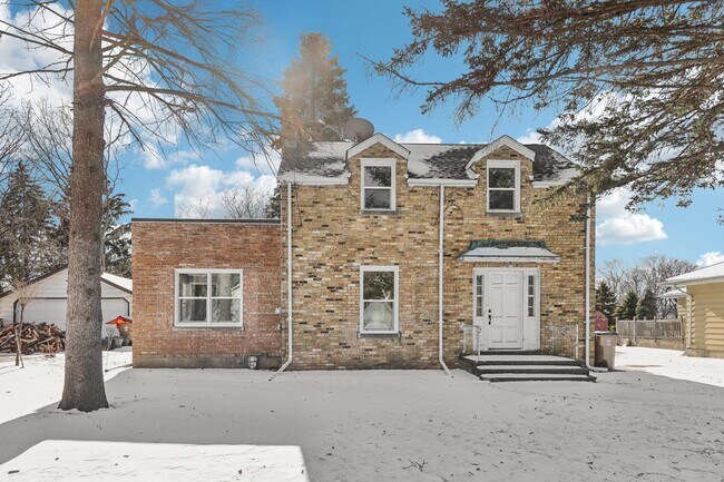 Building Photo - 5315 73rd St