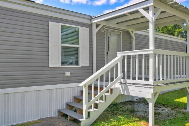 Foto del edificio - 2355 Indian Hill Dr