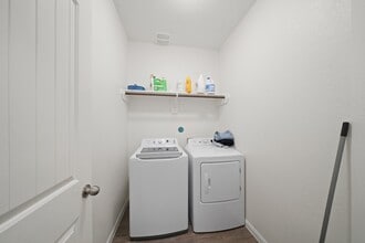 Building Photo - 24959 Lorenzo Glaze Trail