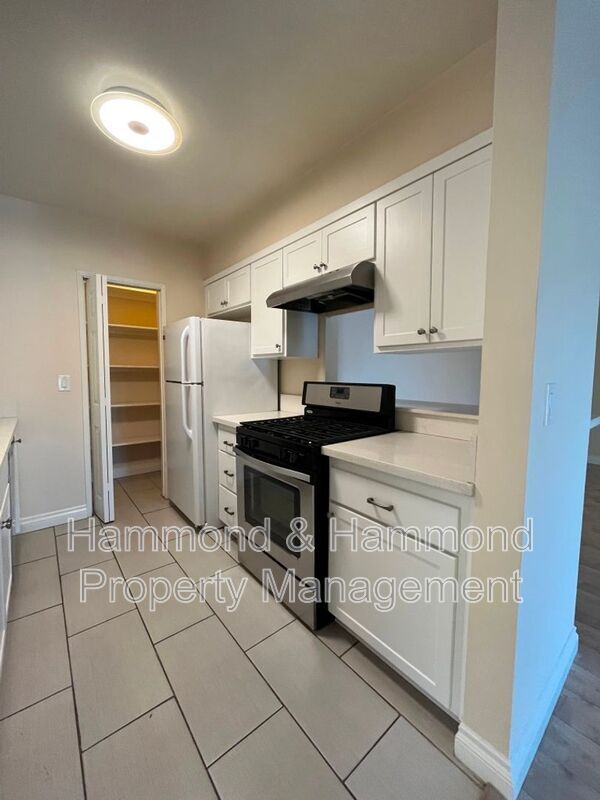 Foto del edificio - 15344 Weddington St