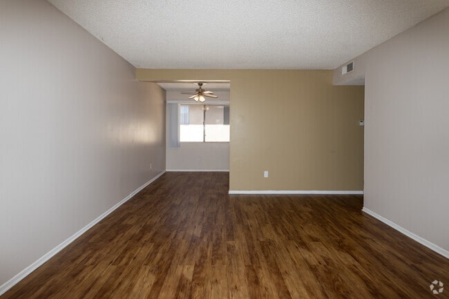 1HAB, 1BA - 690 ft² - Mission Village